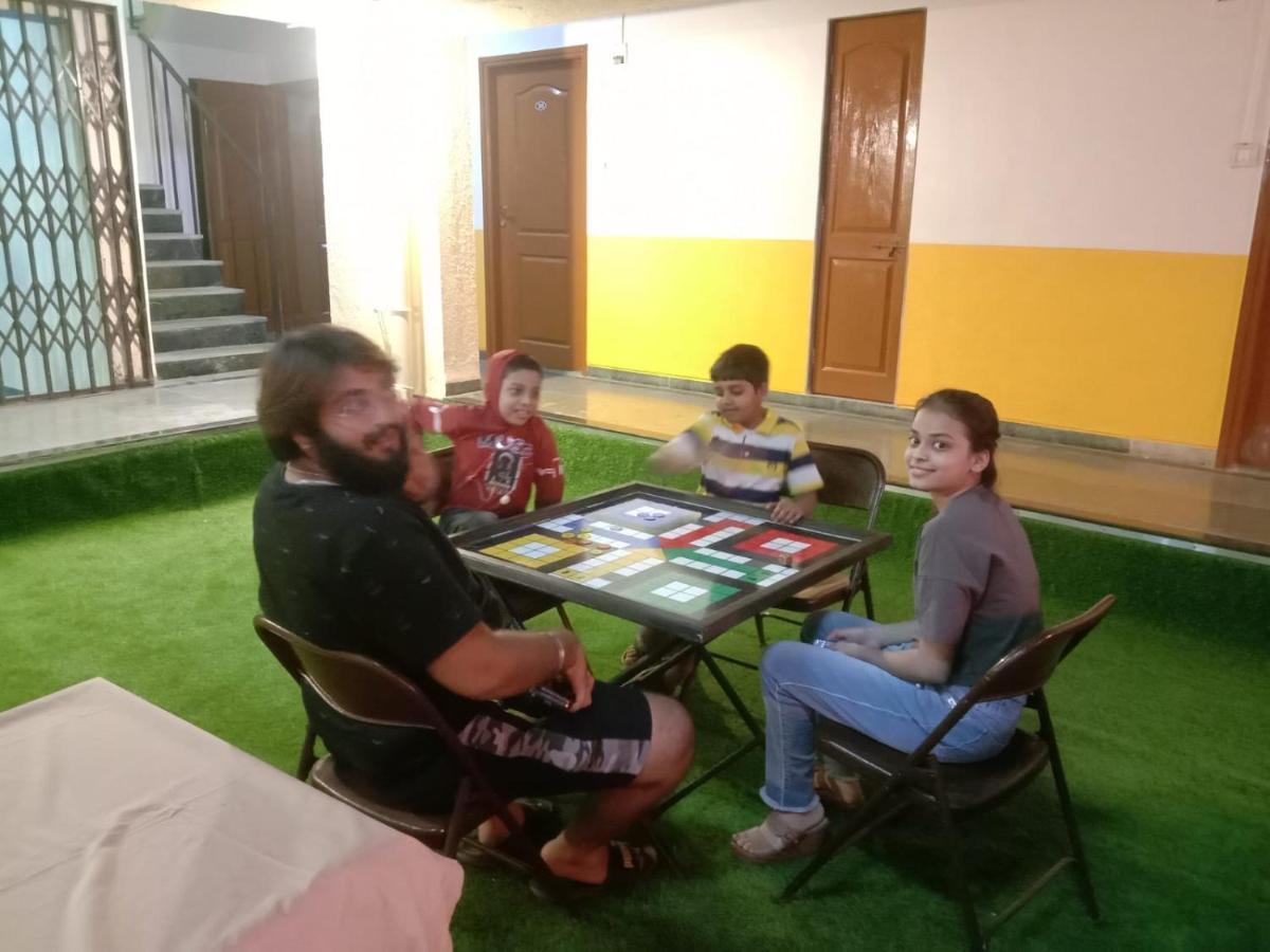 Royal Hills Hotel Pune Bagian luar foto
