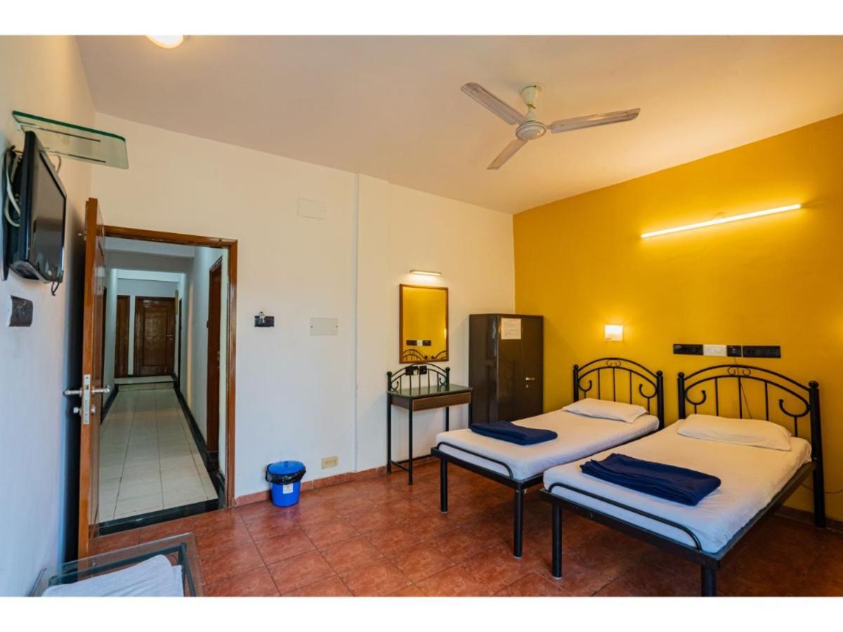 Royal Hills Hotel Pune Bagian luar foto