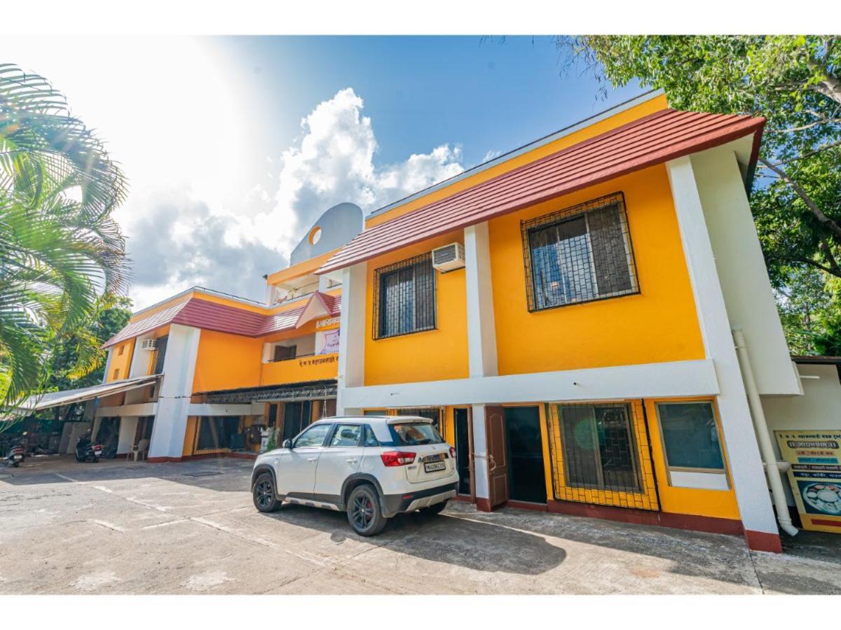 Royal Hills Hotel Pune Bagian luar foto