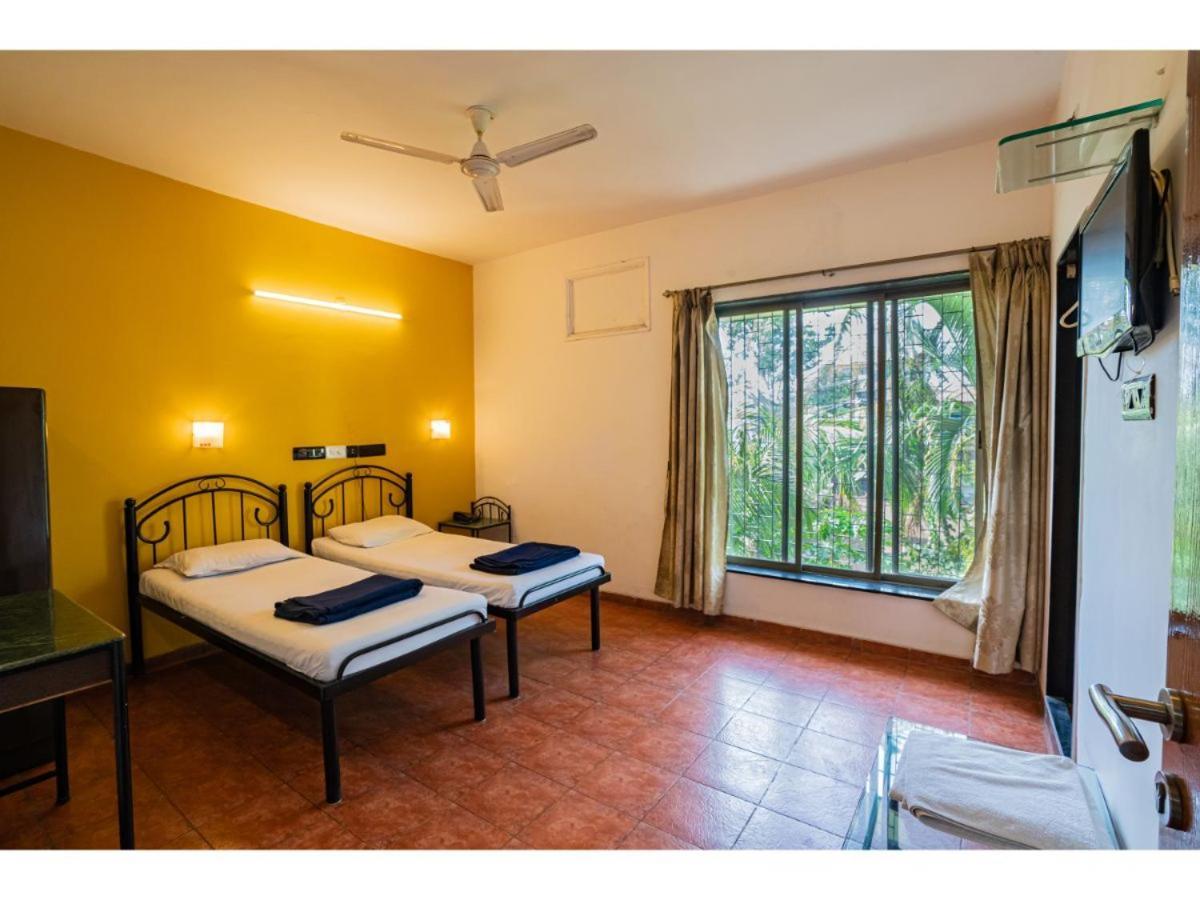 Royal Hills Hotel Pune Bagian luar foto